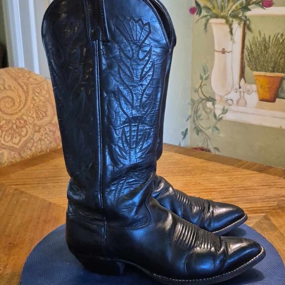 Thieve's Market: J Chisolm "Summit "  Series. Cowboy Boots. Sz.7.5.made In USA.